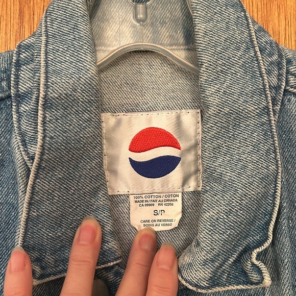Vintage 90s Limited Collectible Pepsi Light Wash Denim Jacket - Picture 3 of 9